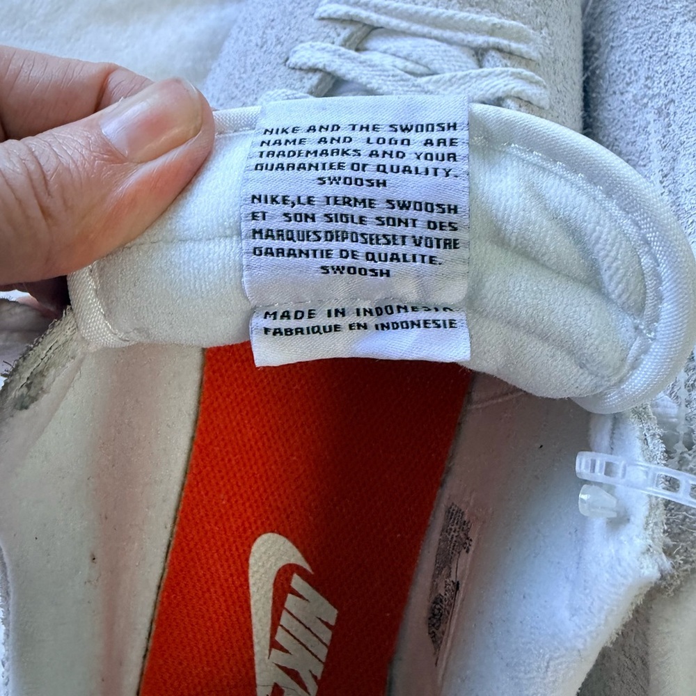 This is a Nike Cortez Vintage in Summit
White/Muslin/Gum Medium Brown/Black - Picture 4 of 8